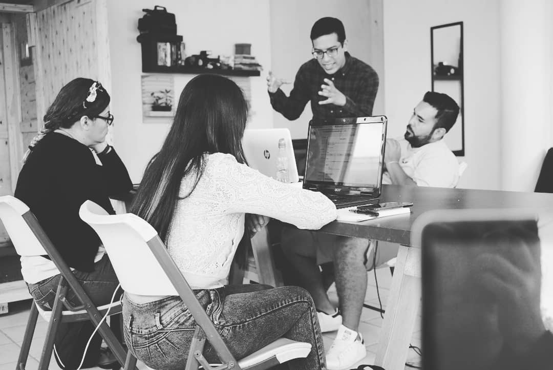 Sesión de capacitación presencial