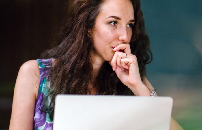 photography-of-woman-using-laptop-1250030.jpg